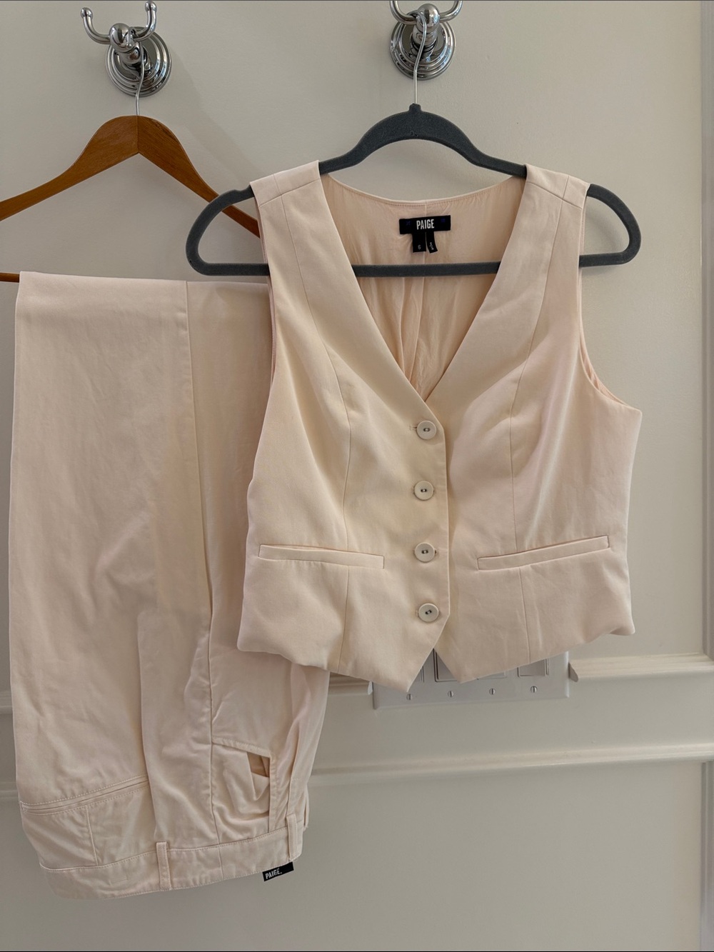 PAIGE Women's Pale Cream Button-Front Vest & Pants